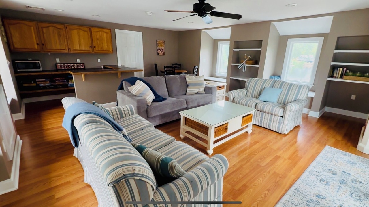 Photo of Livingroom in The Bays