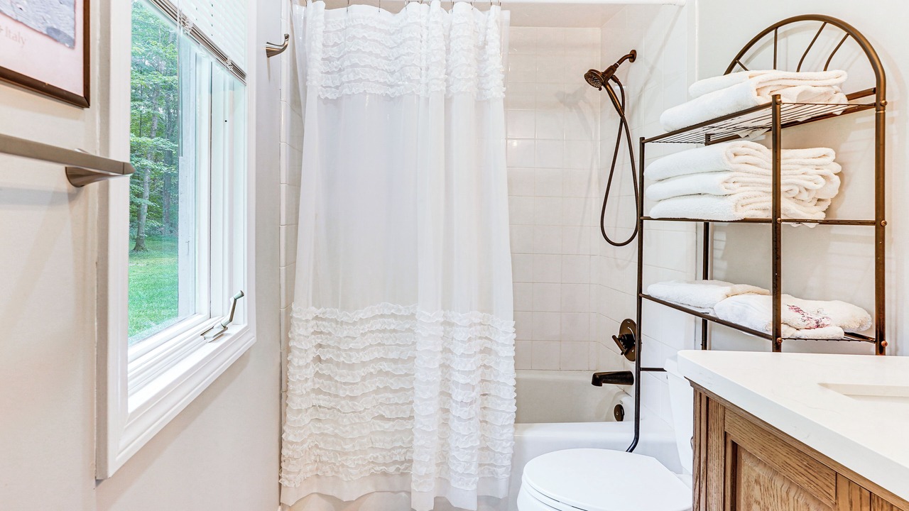 Photo of Bathroom in Redding Ridge