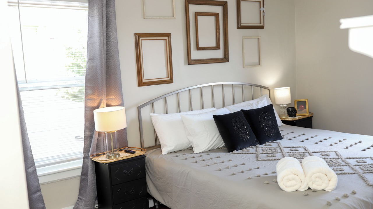 Photo of Bedroom in Salem