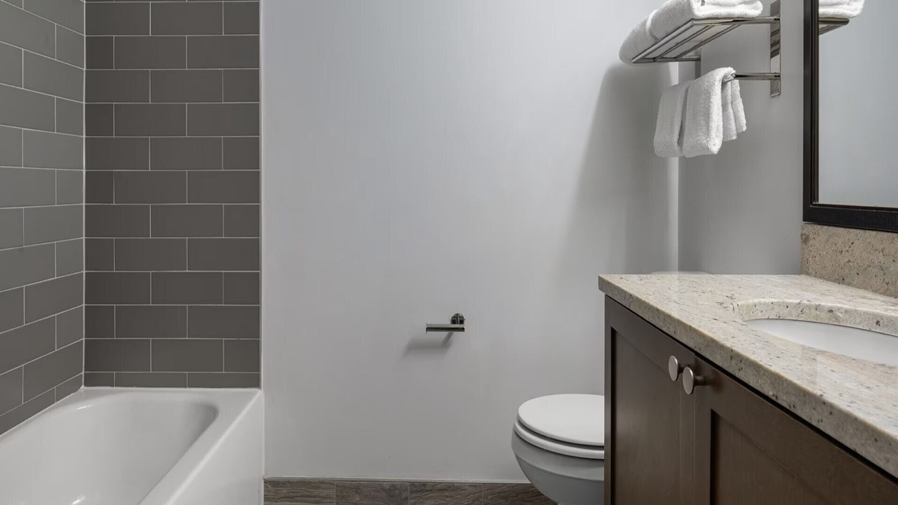 Photo of Bathroom in Yachting Village