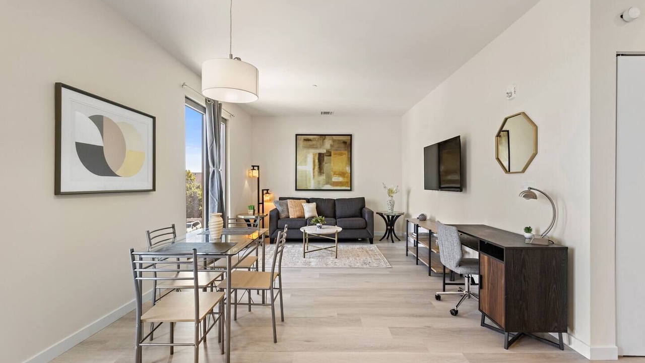 Photo of Livingroom in Newark