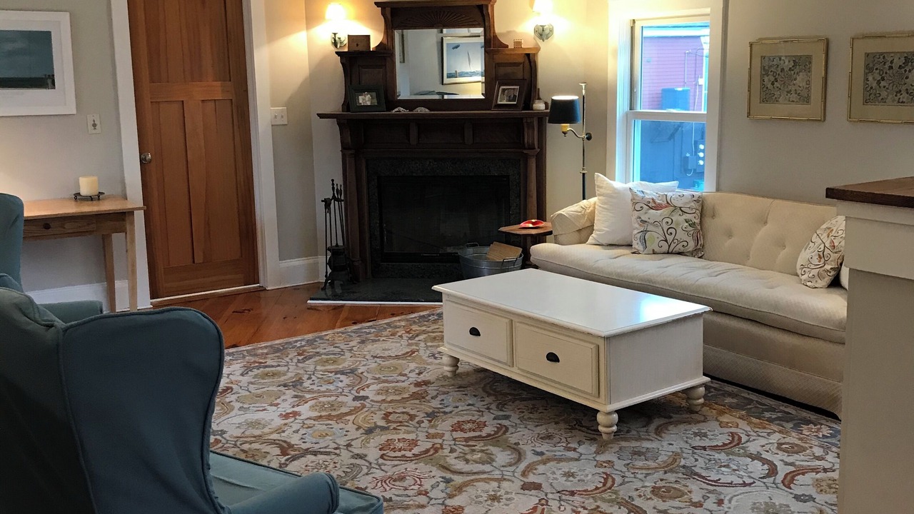 Photo of Livingroom in Jamestown