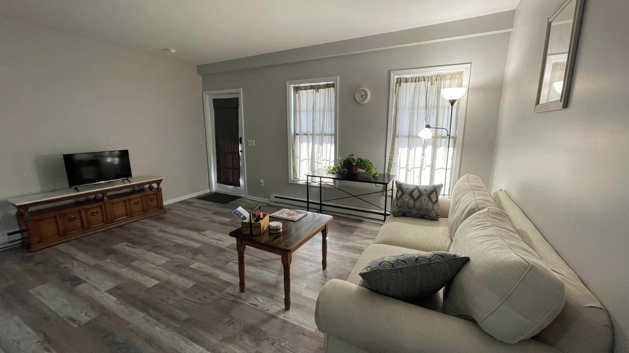Photo of Livingroom in Southbury