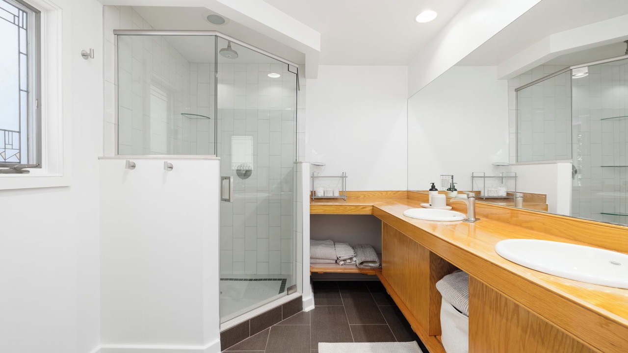 Photo of Bathroom in Haversham