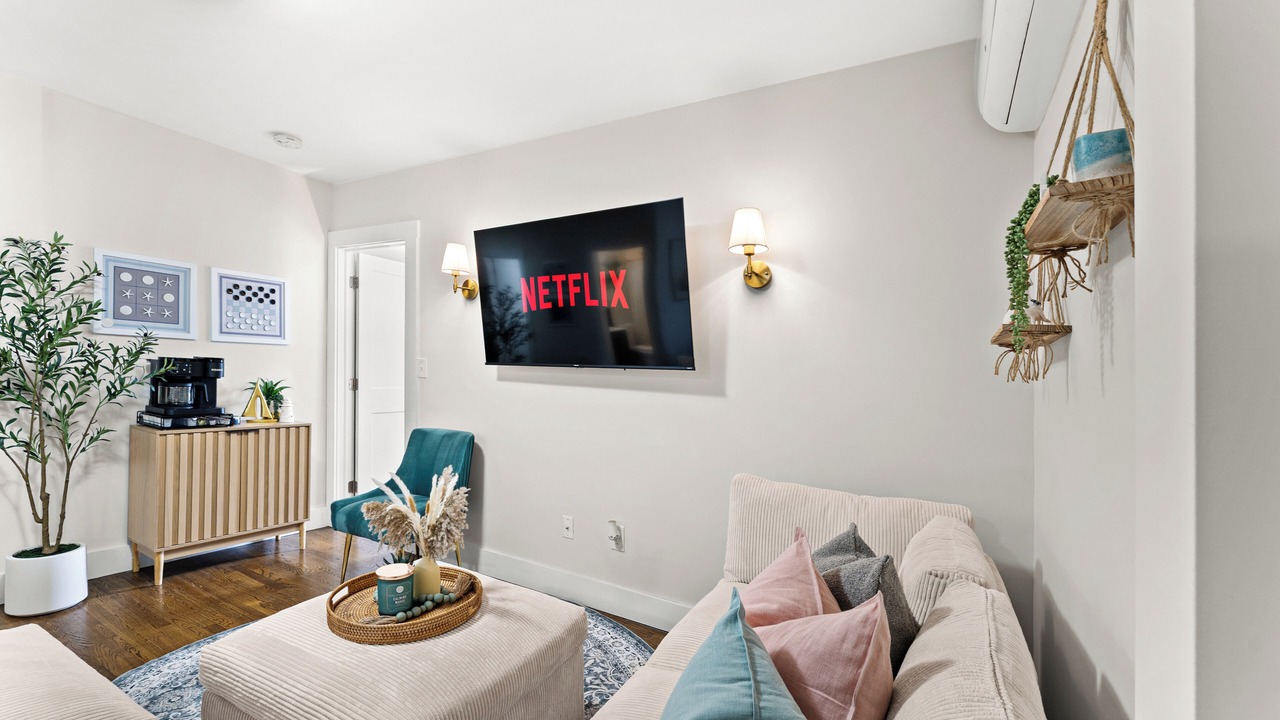 Photo of Livingroom in Ward Two