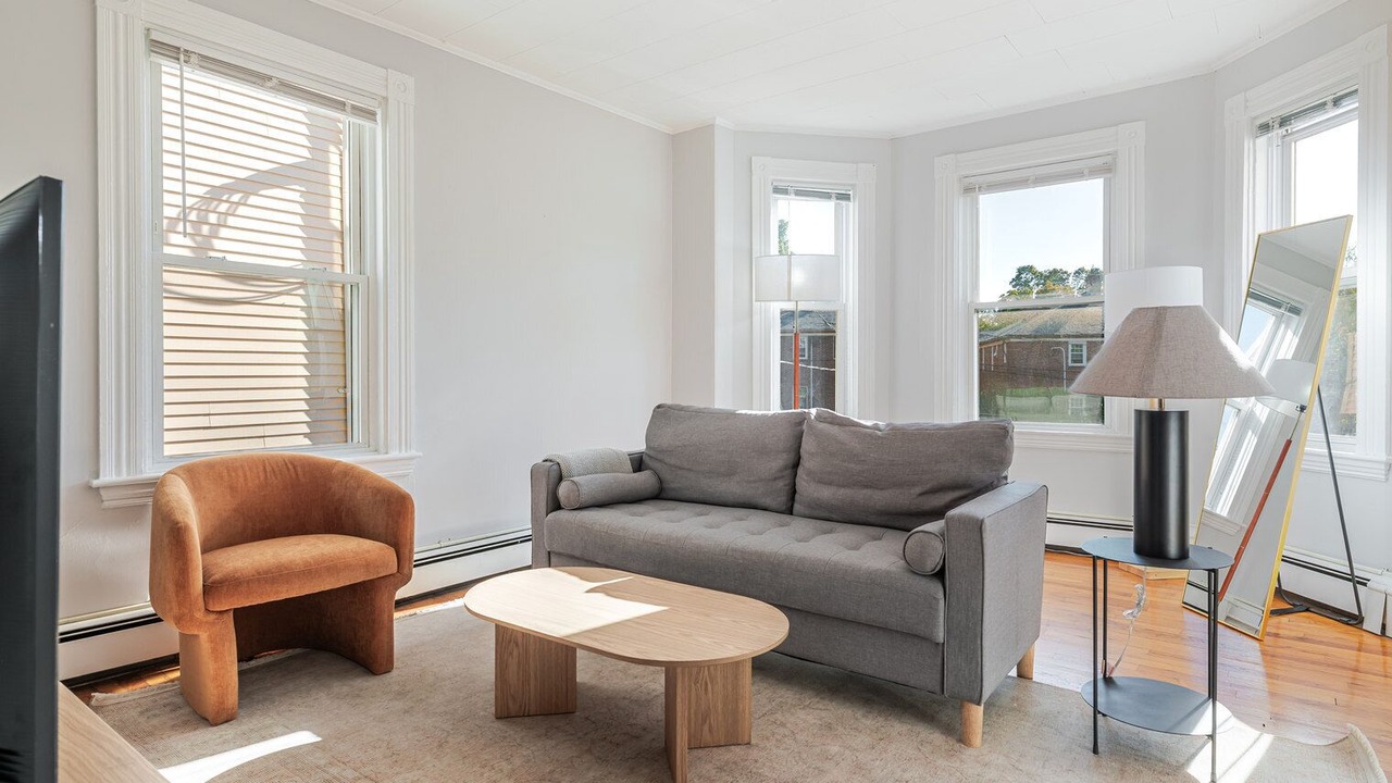Photo of Livingroom in Neighborhood Nine