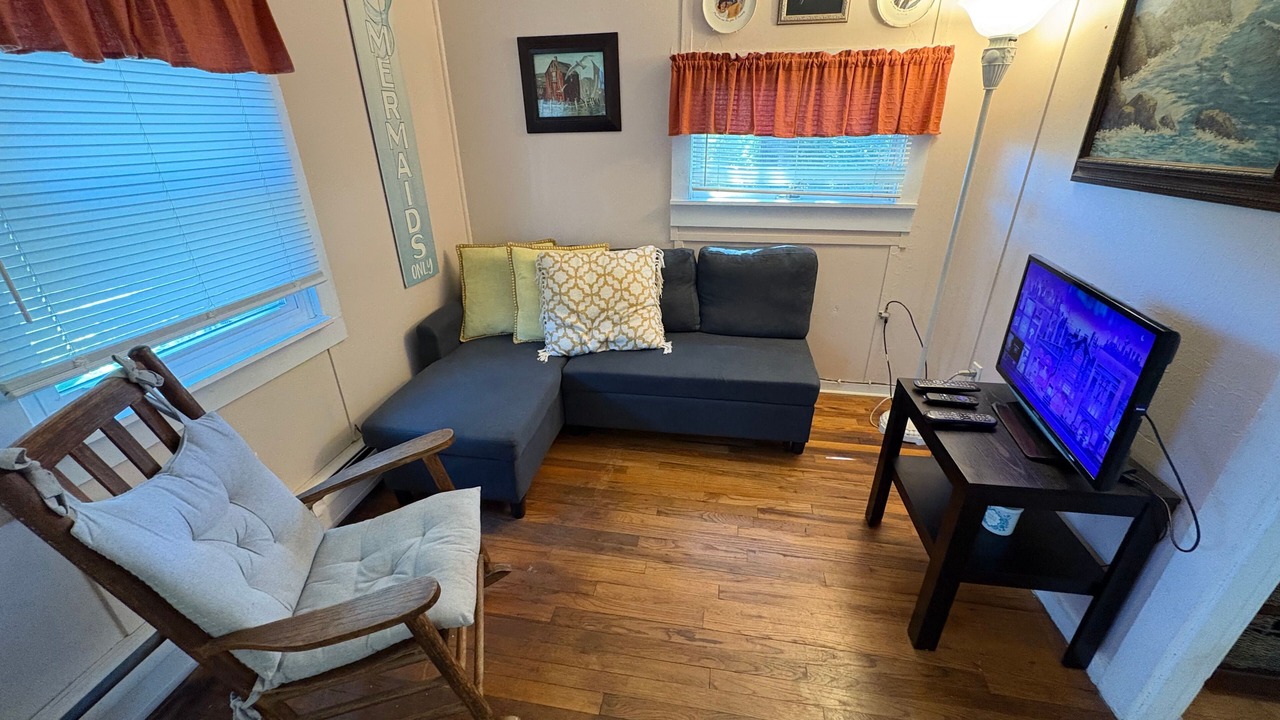 Photo of Livingroom in Falmouth Heights