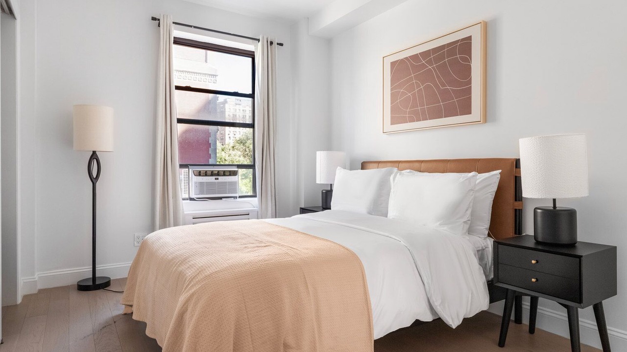 Photo of Bedroom in Bloomingdale