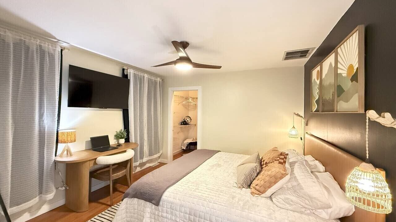 Photo of Bedroom in Hudson