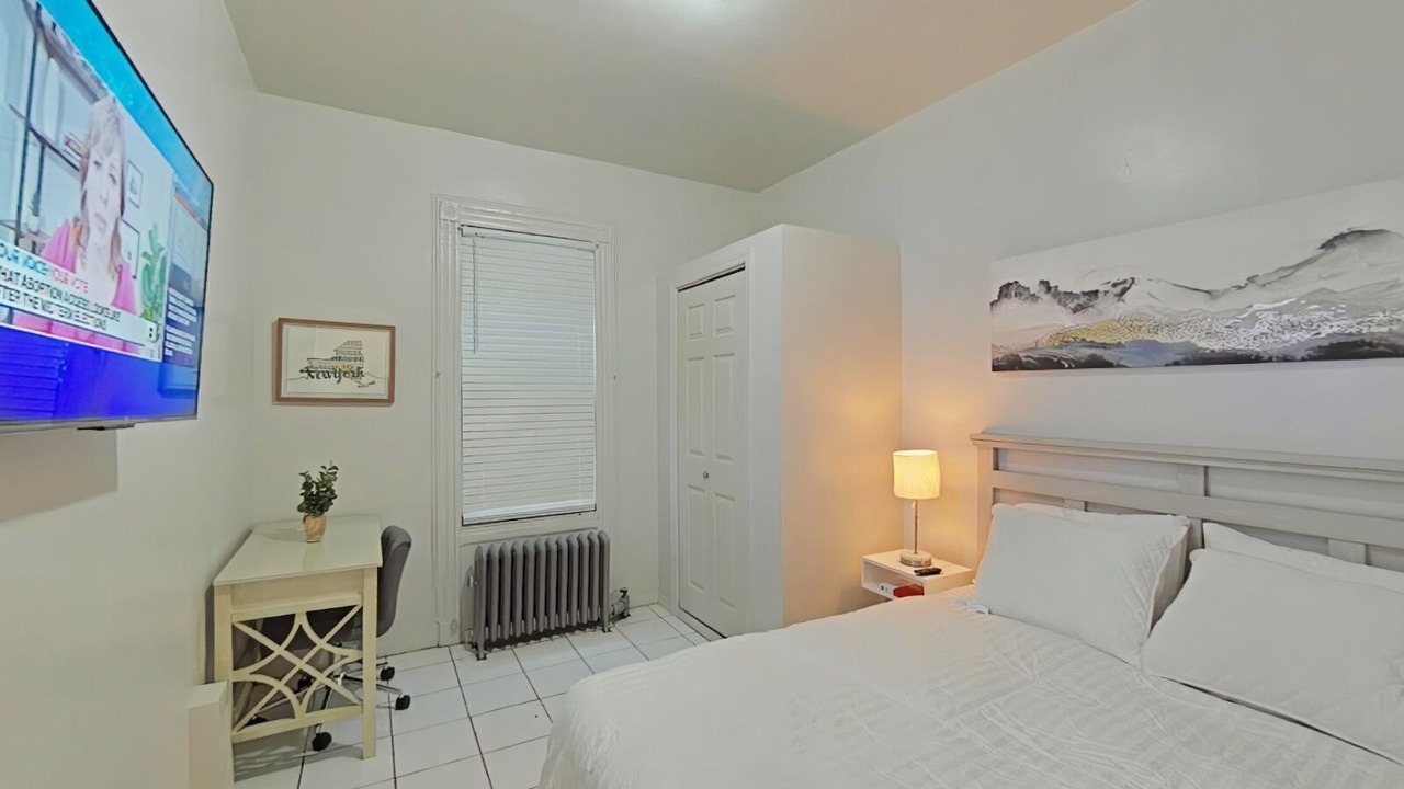 Photo of Bedroom in Fleetwood - Concourse Village