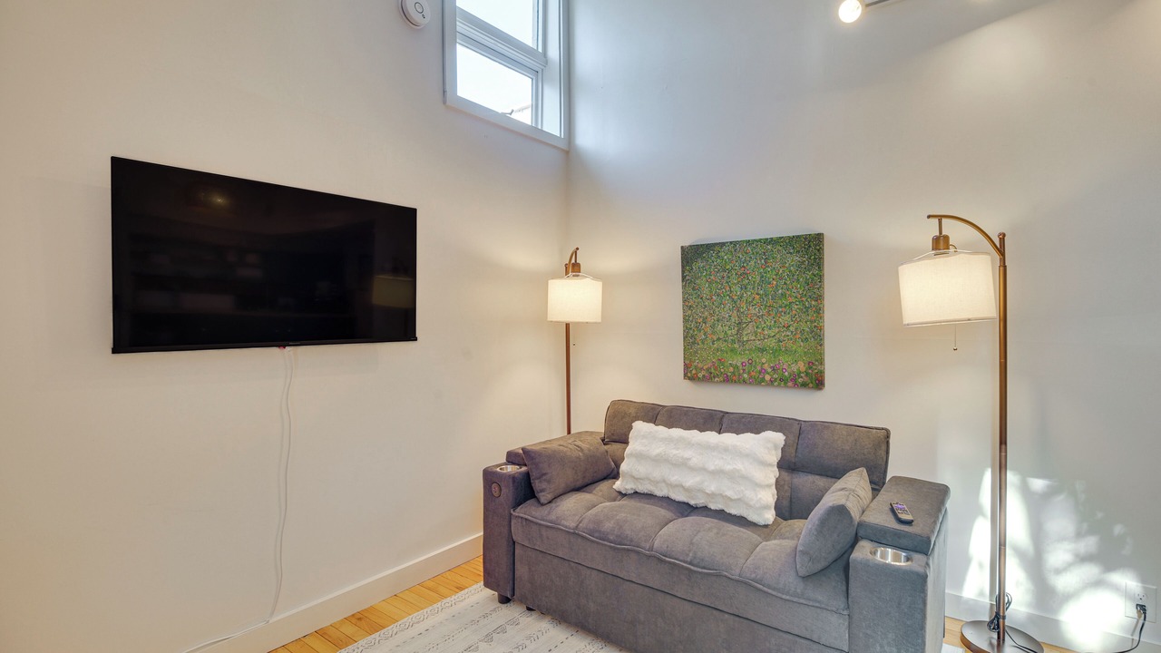 Photo of Livingroom in Waterbury