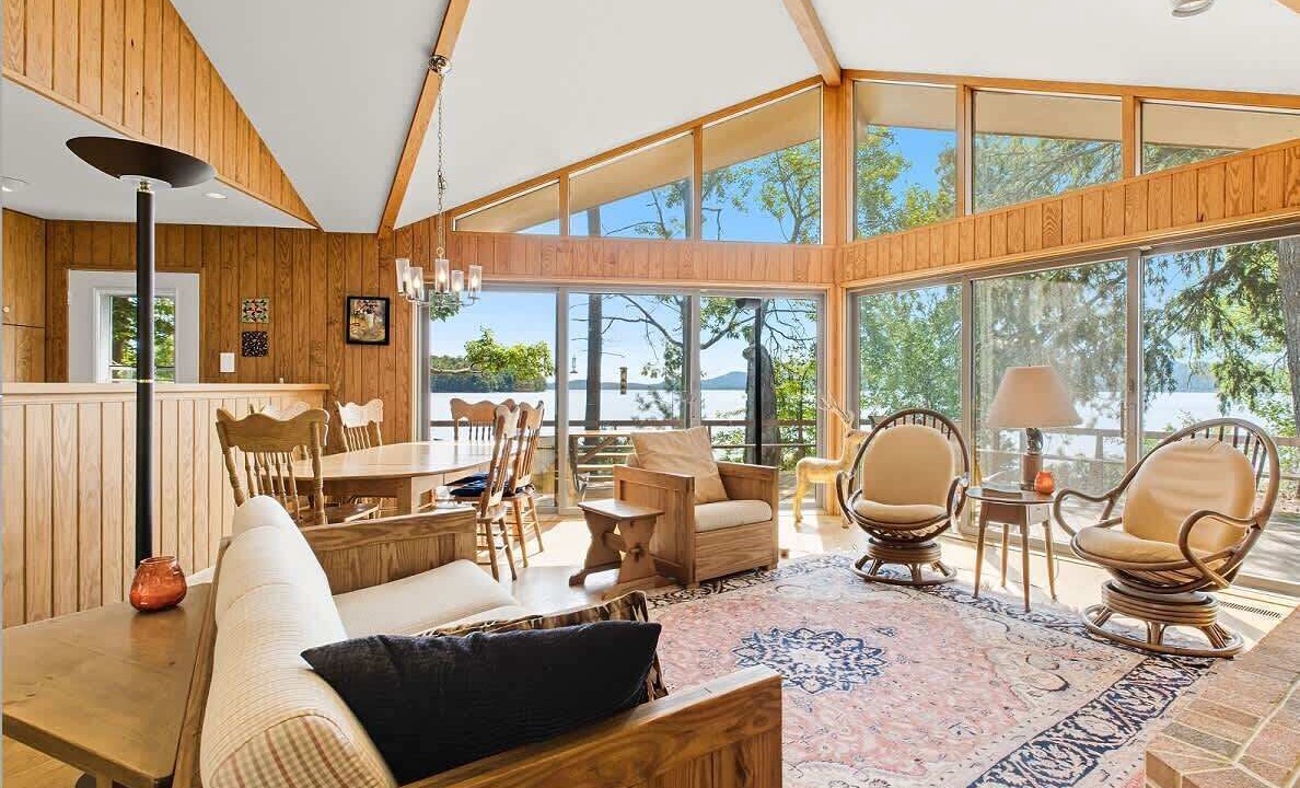 Photo of Livingroom in Moultonborough
