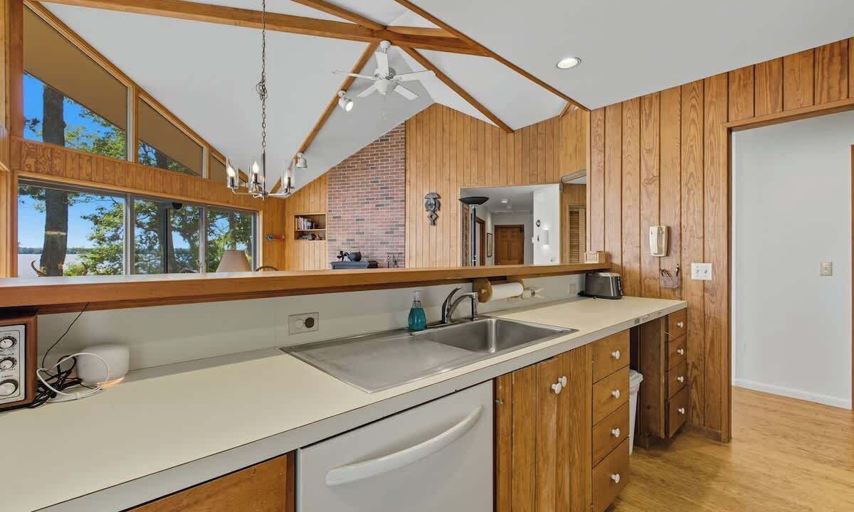 Photo of Kitchen in Moultonborough