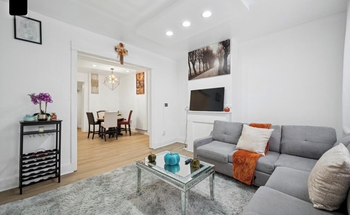 Photo of Livingroom in North Philadelphia West
