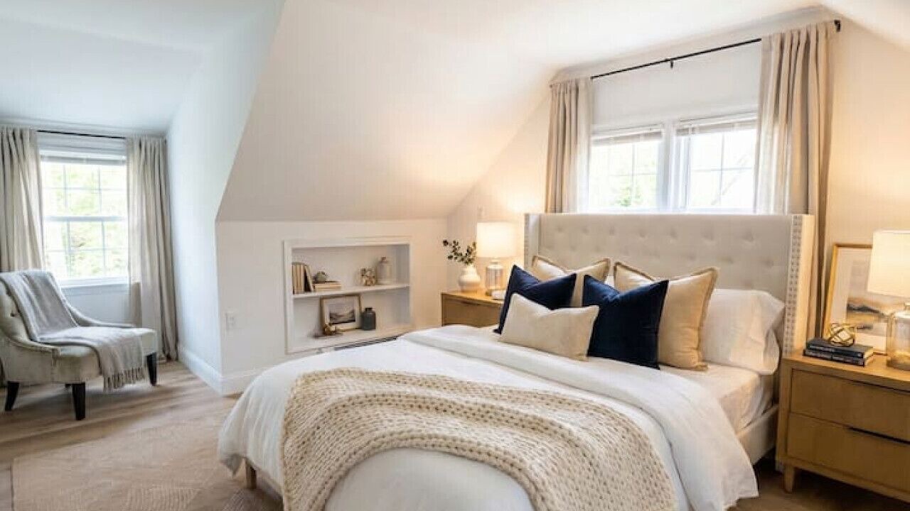 Photo of Bedroom in Stony Brook
