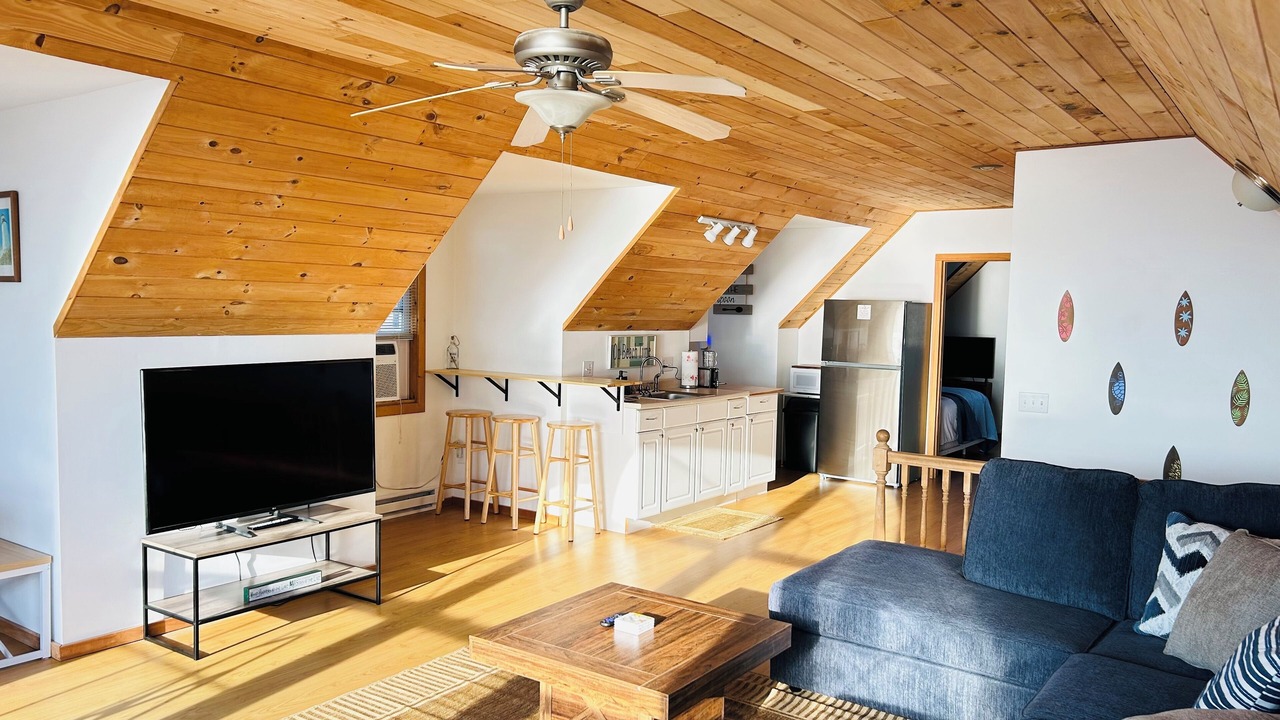 Photo of Livingroom in Sylvan Beach