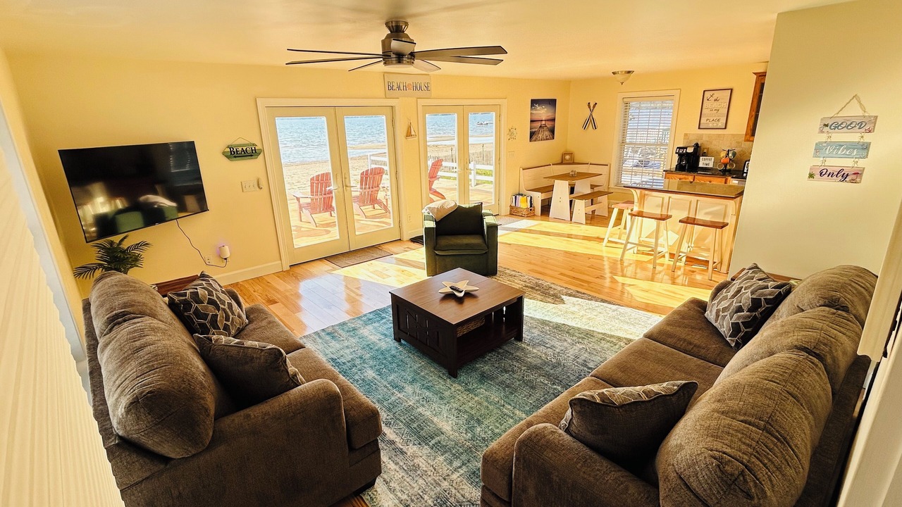 Photo of Livingroom in Sylvan Beach