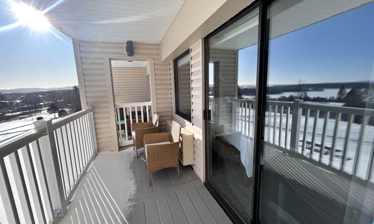 Photo of Patio Balcony in Weirs Beach