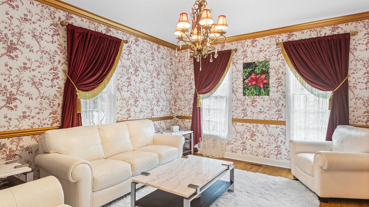 Photo of Livingroom in South Britain