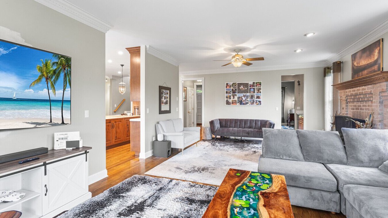 Photo of Livingroom in South Britain