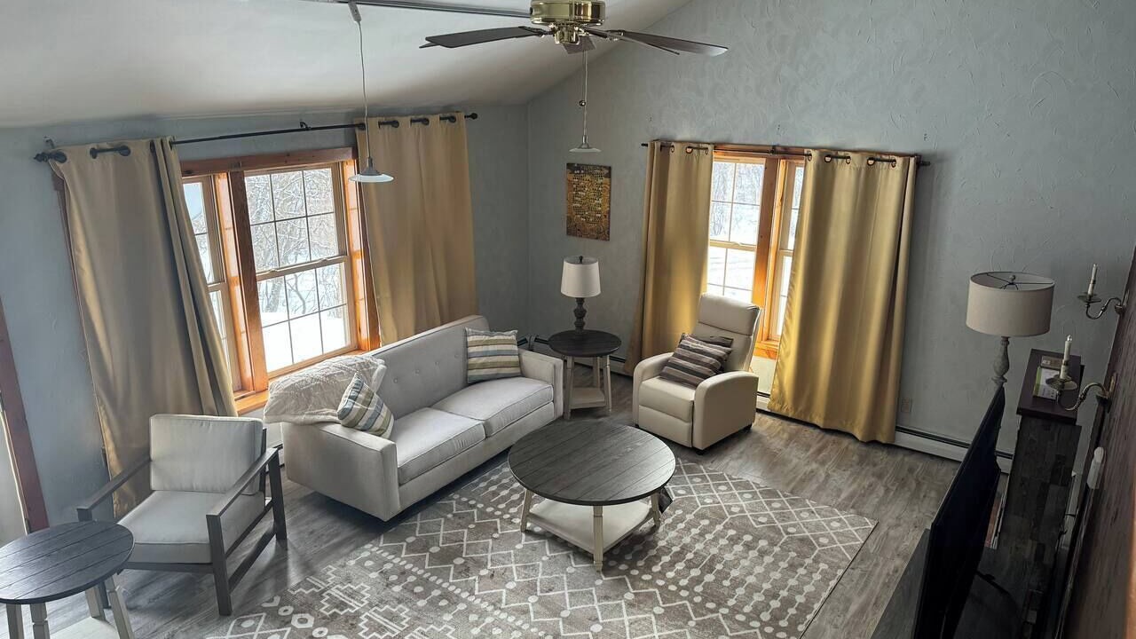 Photo of Livingroom in Waterbury Center