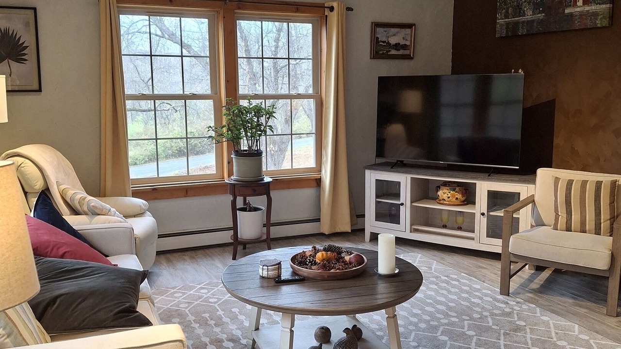 Photo of Livingroom in Waterbury Center