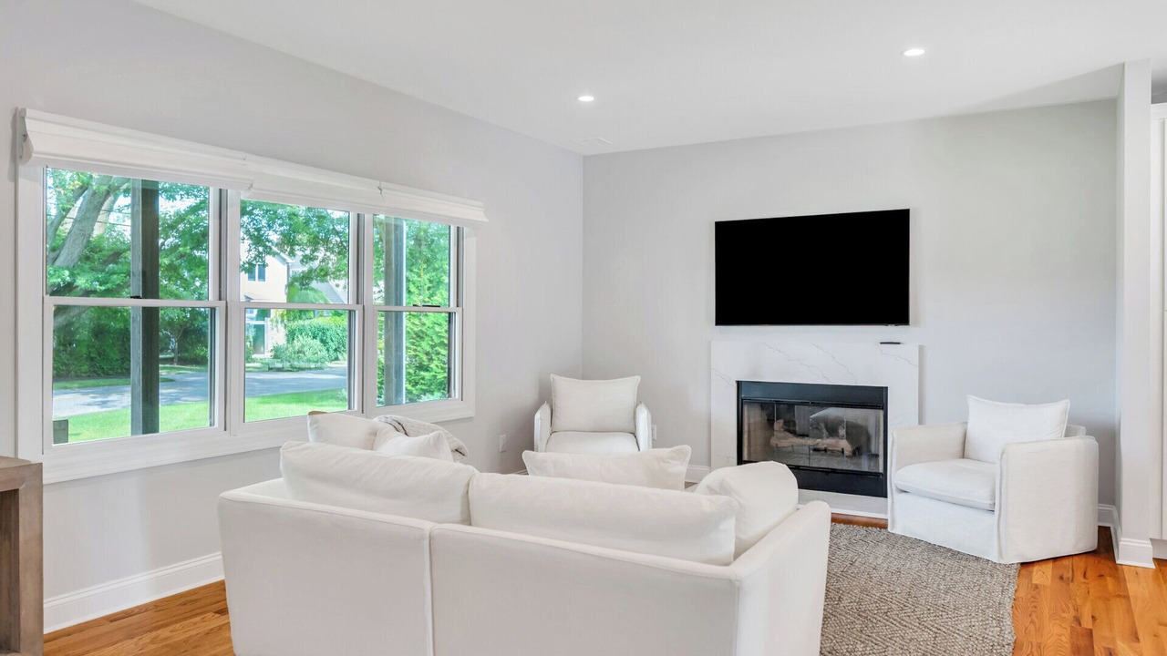 Photo of Livingroom in Greenport West