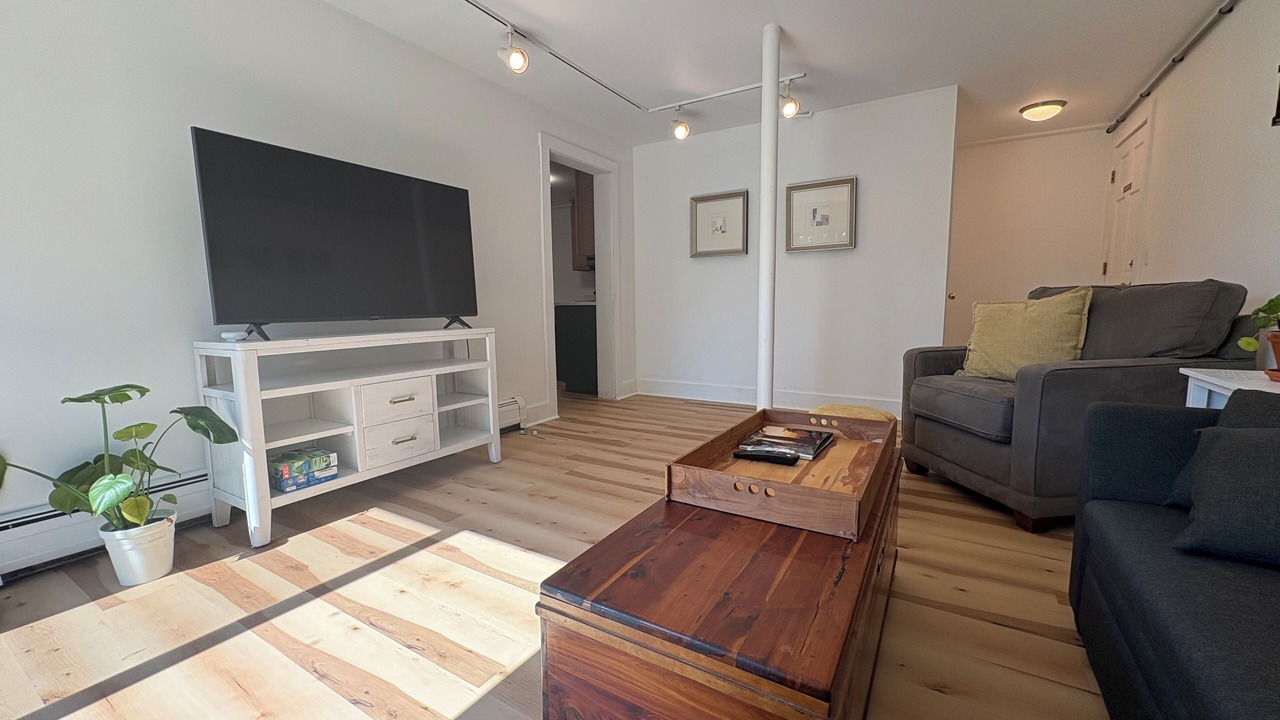 Photo of Livingroom in Lee