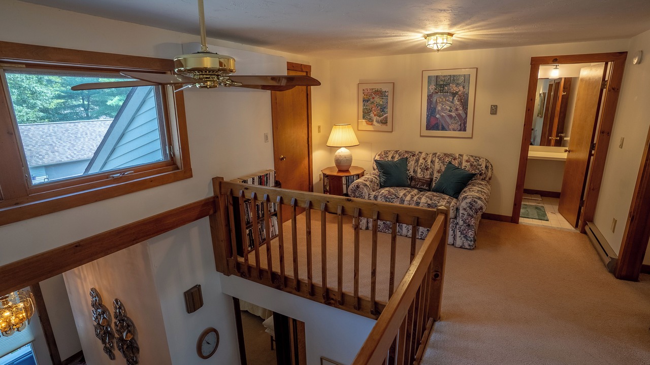 Photo of Livingroom in Mirror Lake