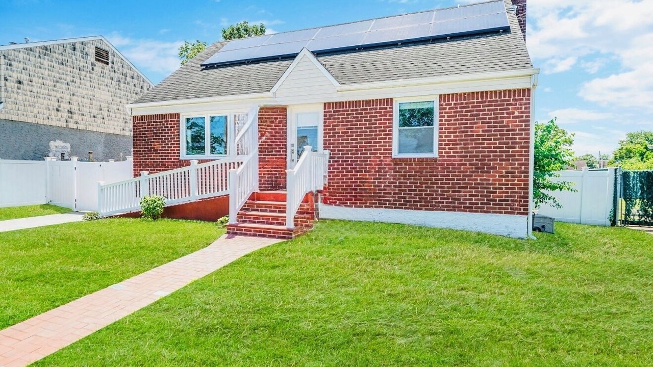 Photo of Outdoor in Alden Manor