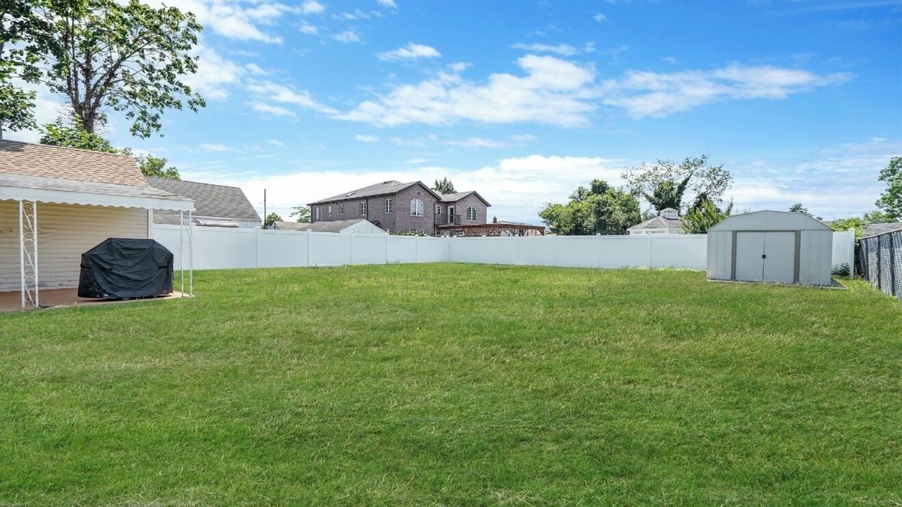 Photo of Outdoor in Alden Manor