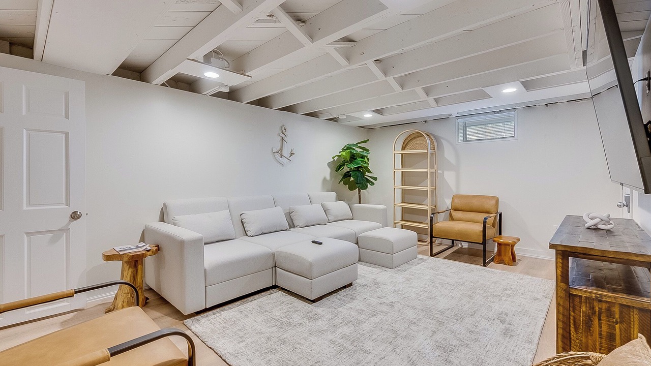 Photo of Livingroom in Hyannis