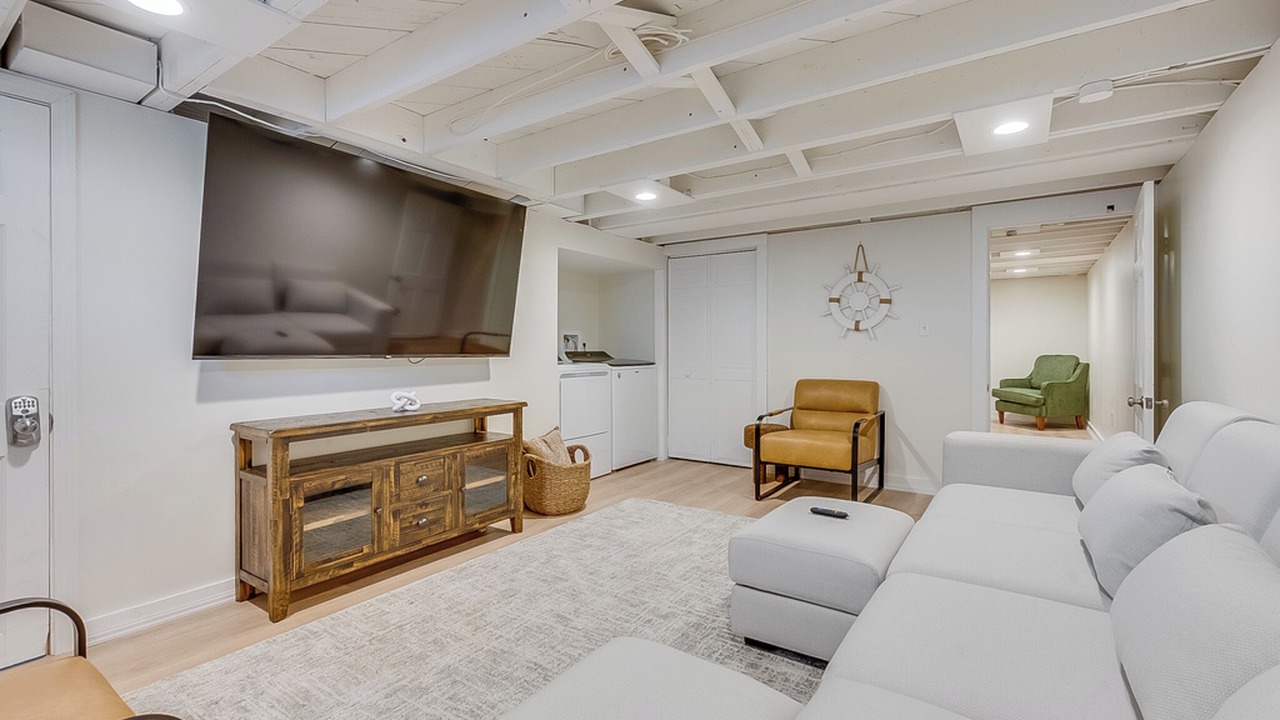 Photo of Livingroom in Hyannis