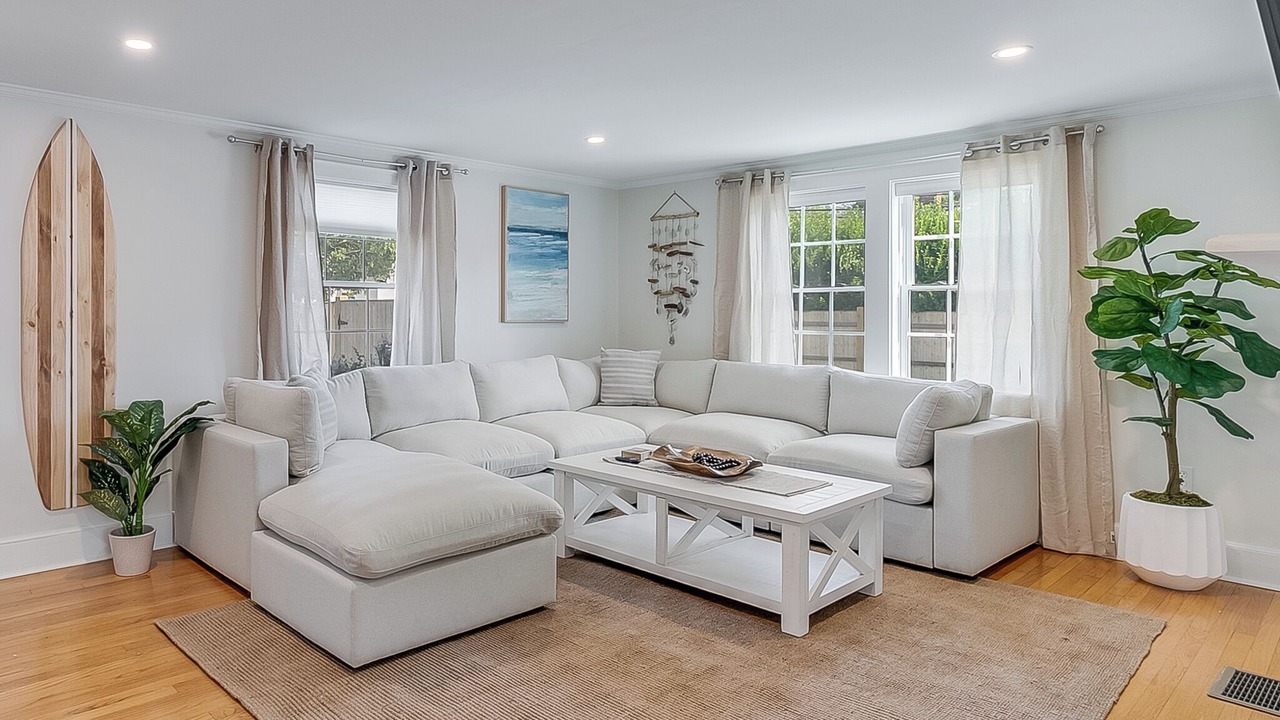 Photo of Livingroom in Hyannis