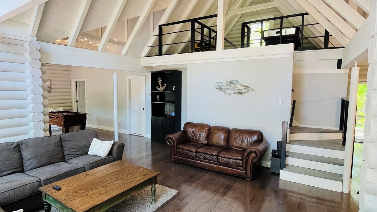 Photo of Livingroom in Greenport West