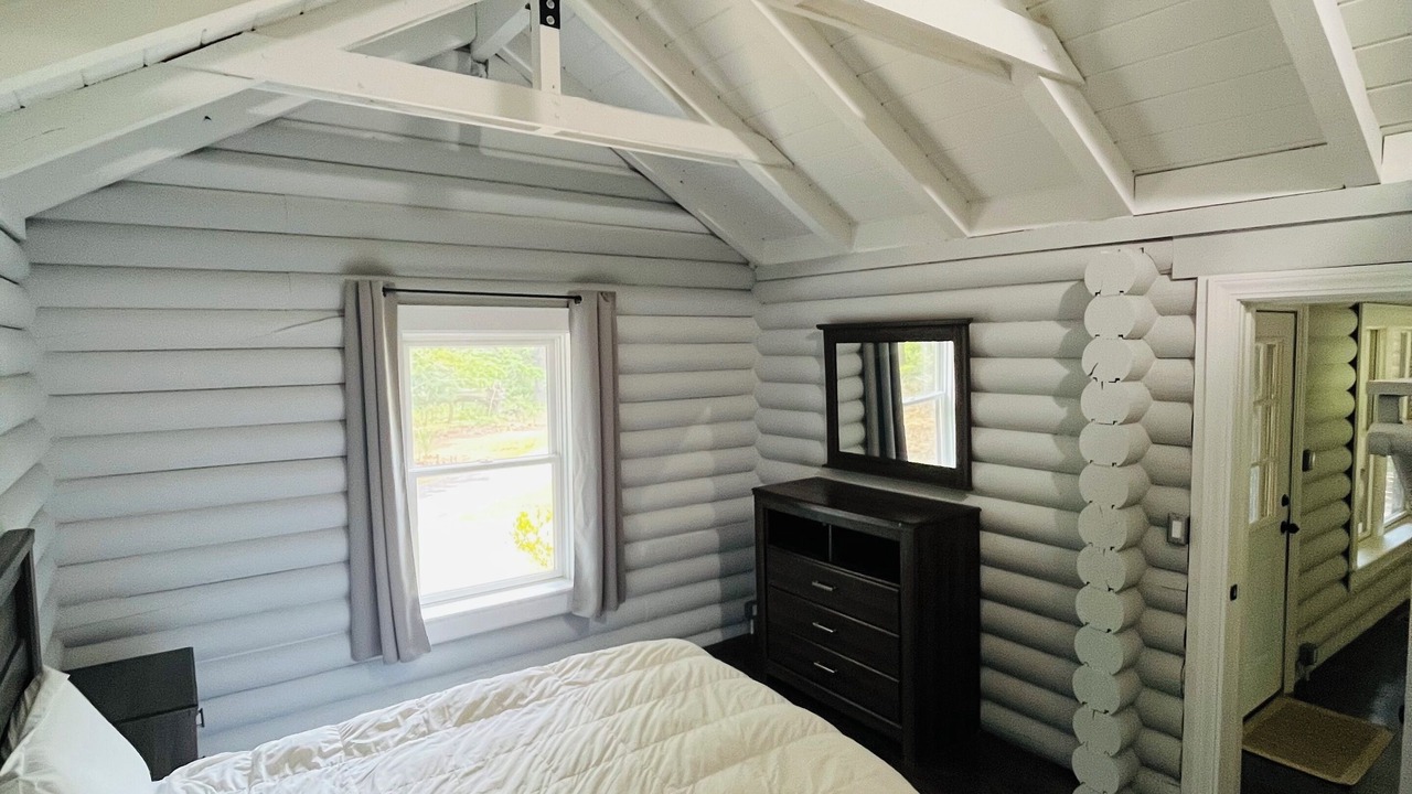 Photo of Bedroom in Greenport West