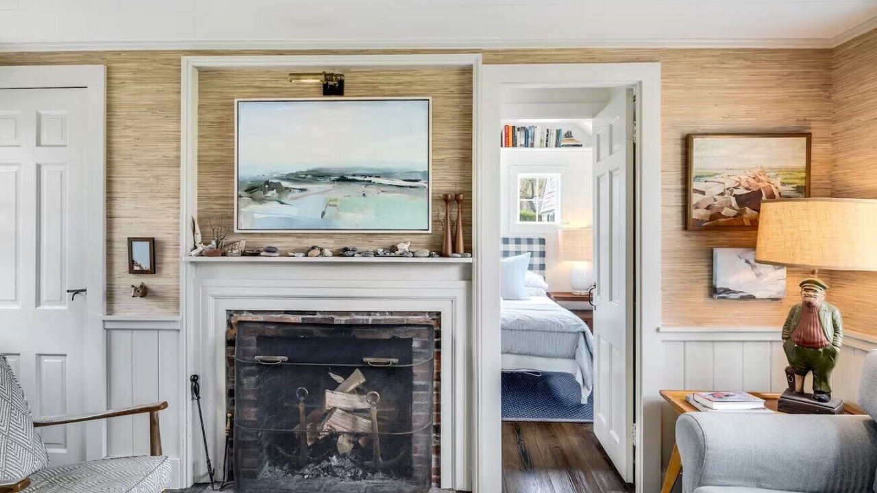 Photo of Livingroom in Commercial Street