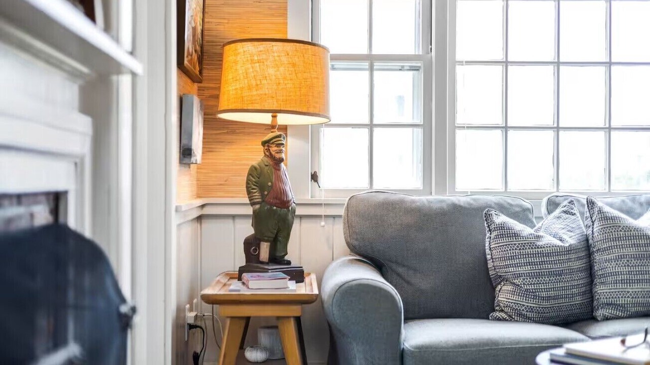 Photo of Livingroom in Commercial Street