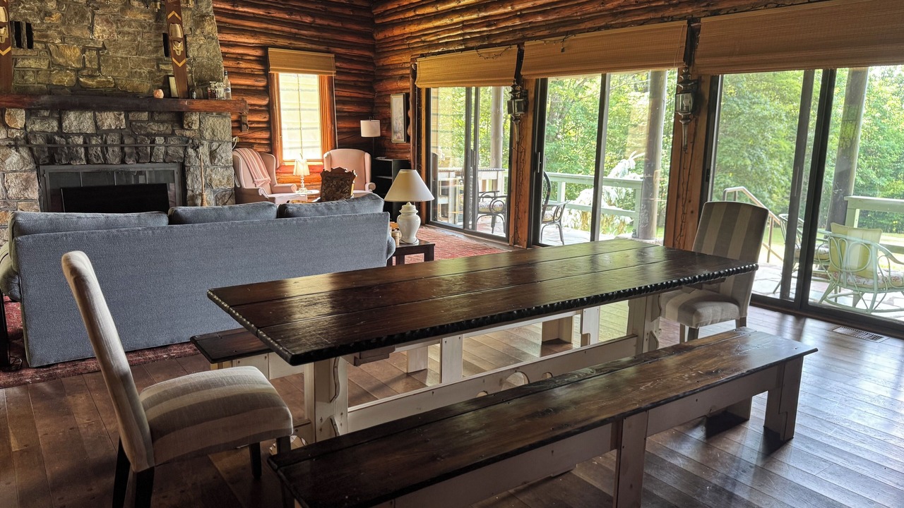 Photo of Livingroom in Lake George