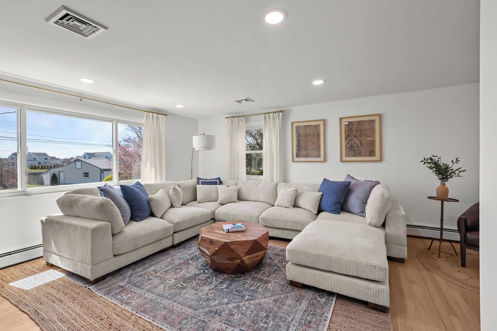 Photo of Livingroom in Portsmouth