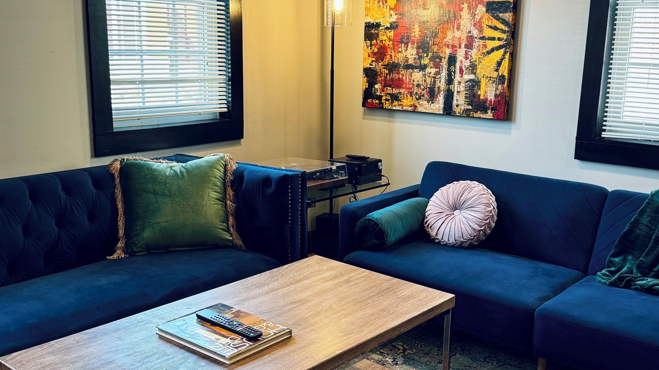Photo of Livingroom in Maplewood