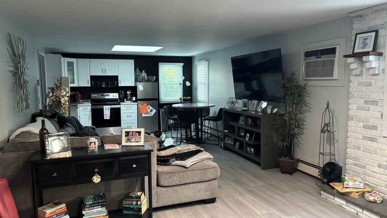Photo of Livingroom in Farmingdale