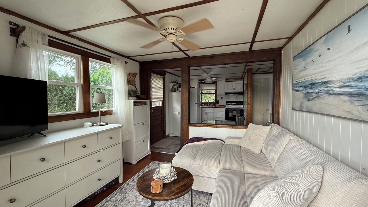 Photo of Livingroom in Haddam