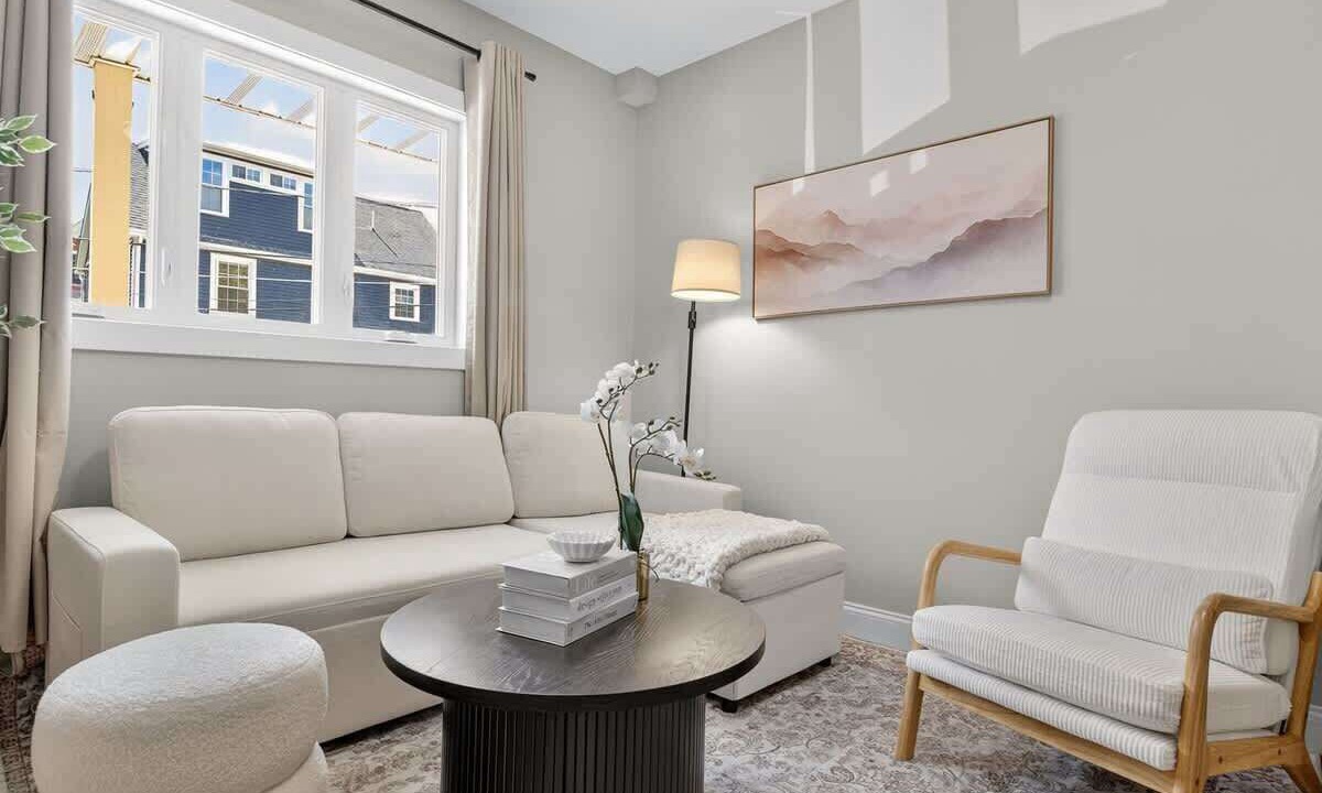 Photo of Livingroom in Somerville