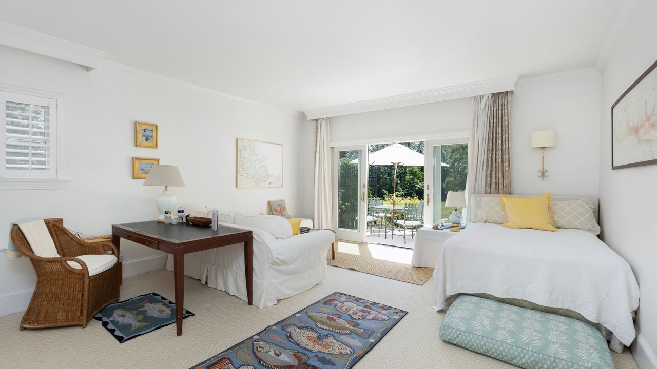 Photo of Bedroom in Cliff Walk