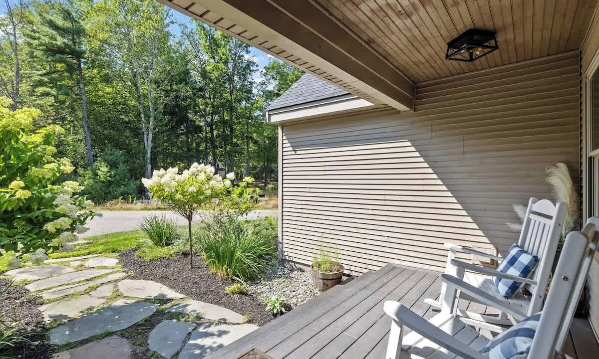 Photo of Patio Balcony in Moultonborough