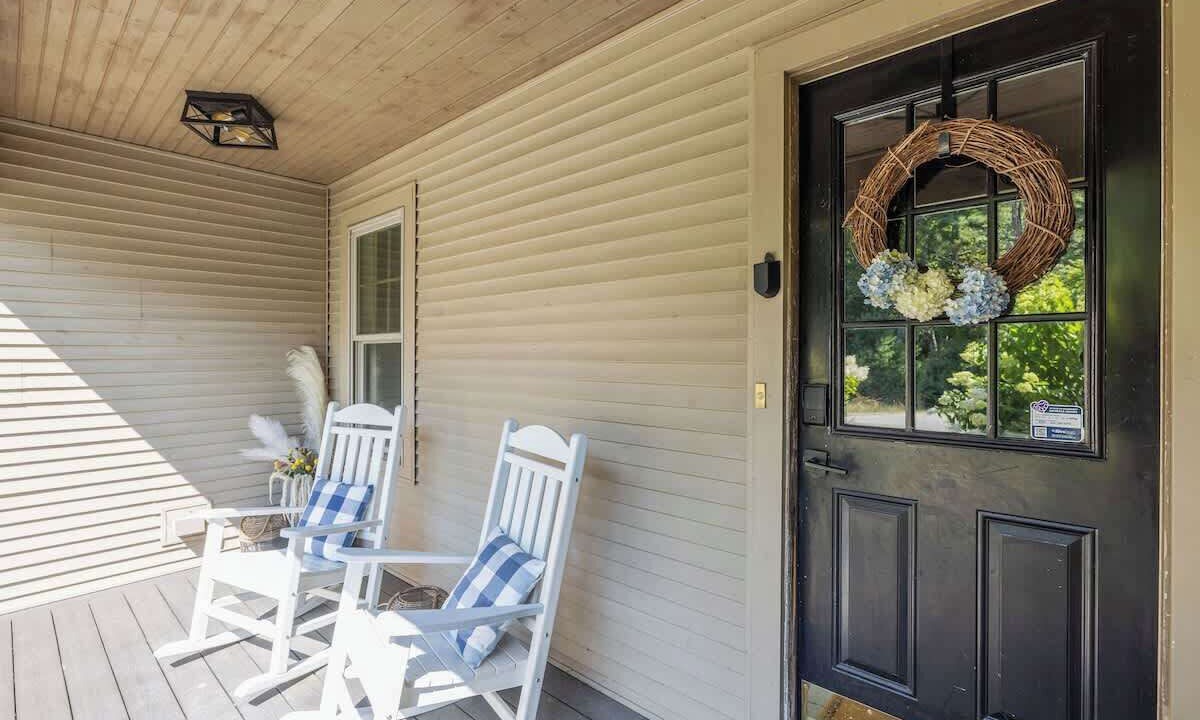 Photo of Patio Balcony in Moultonborough