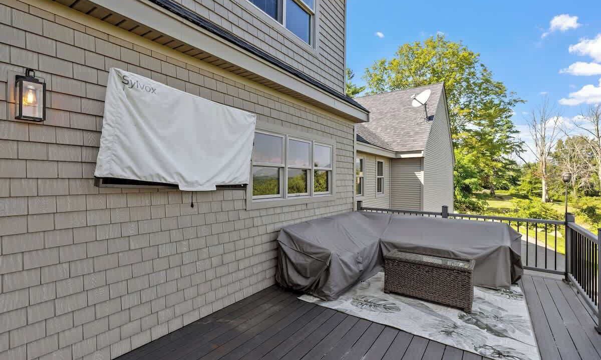Photo of Patio Balcony in Moultonborough