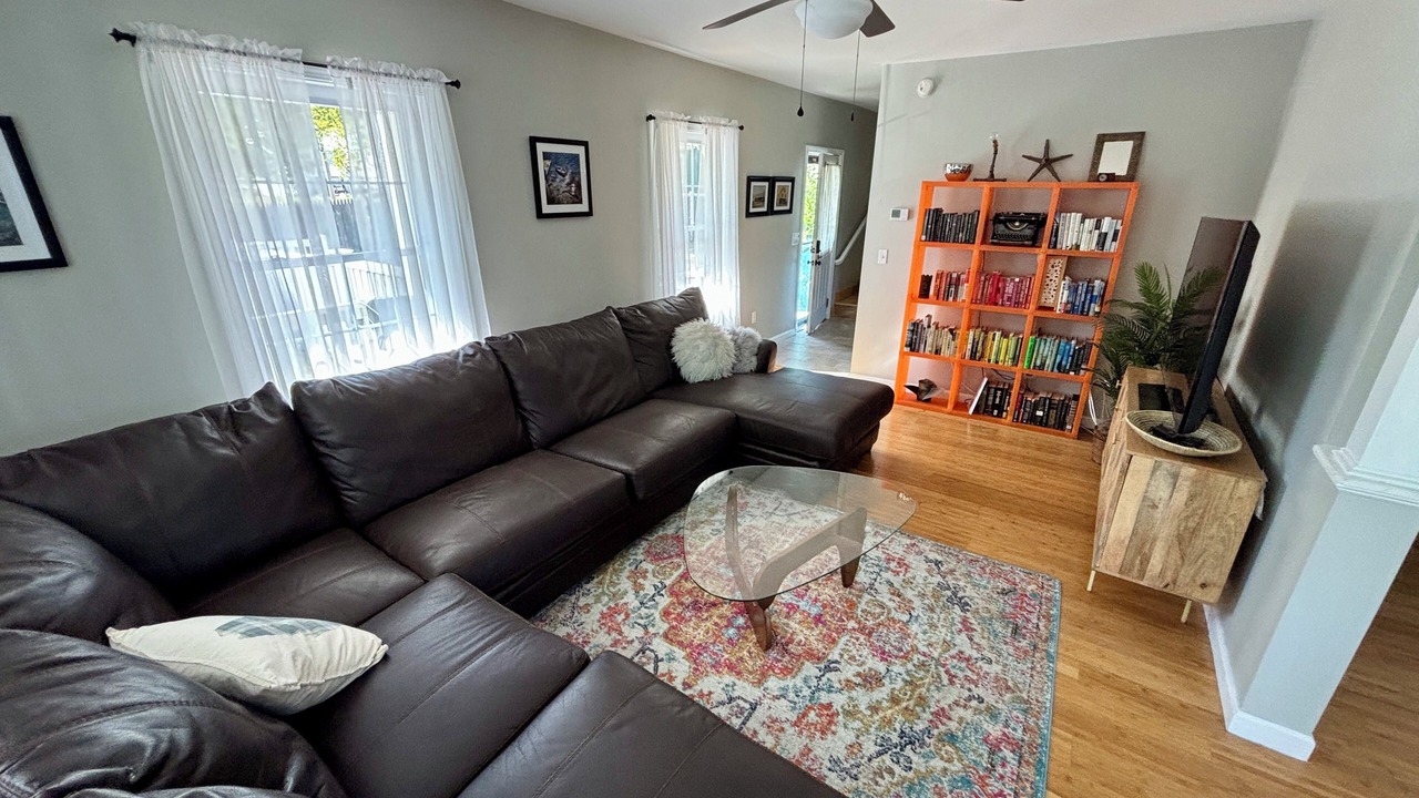 Photo of Livingroom in Knightville