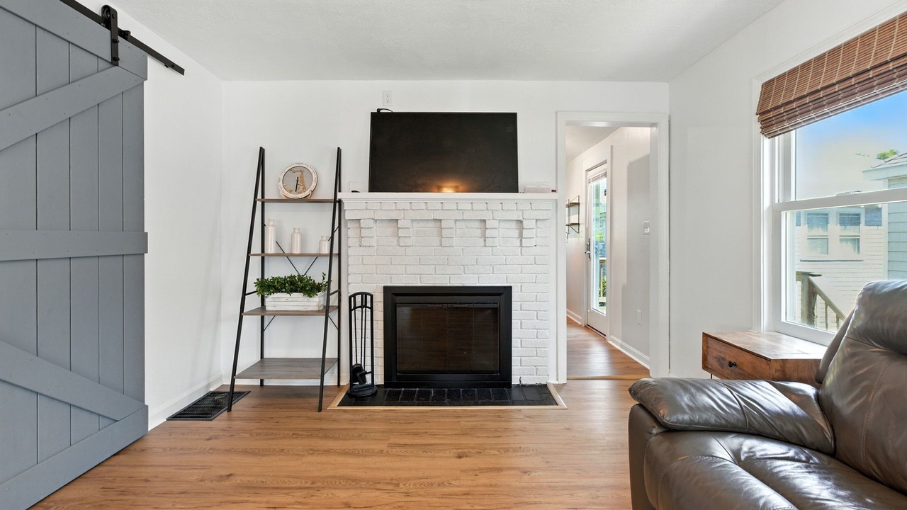 Photo of Livingroom in Kenberma